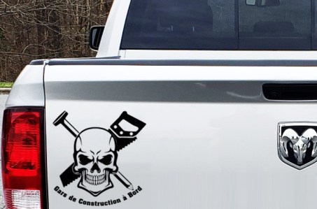 gars-de-construction-a-bord-201